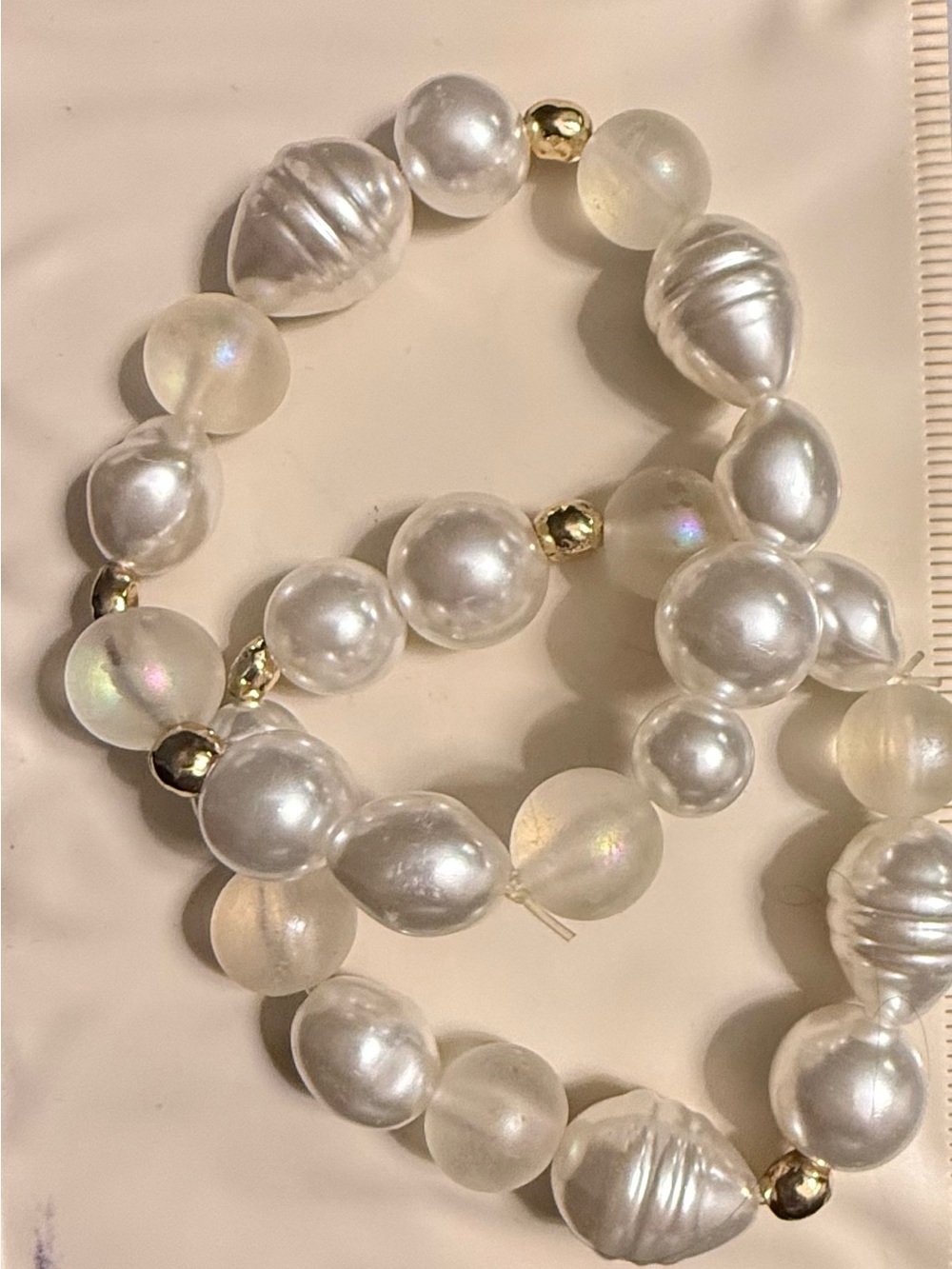 Elegant White Pearl Beaded Bracelet with Gold Accents